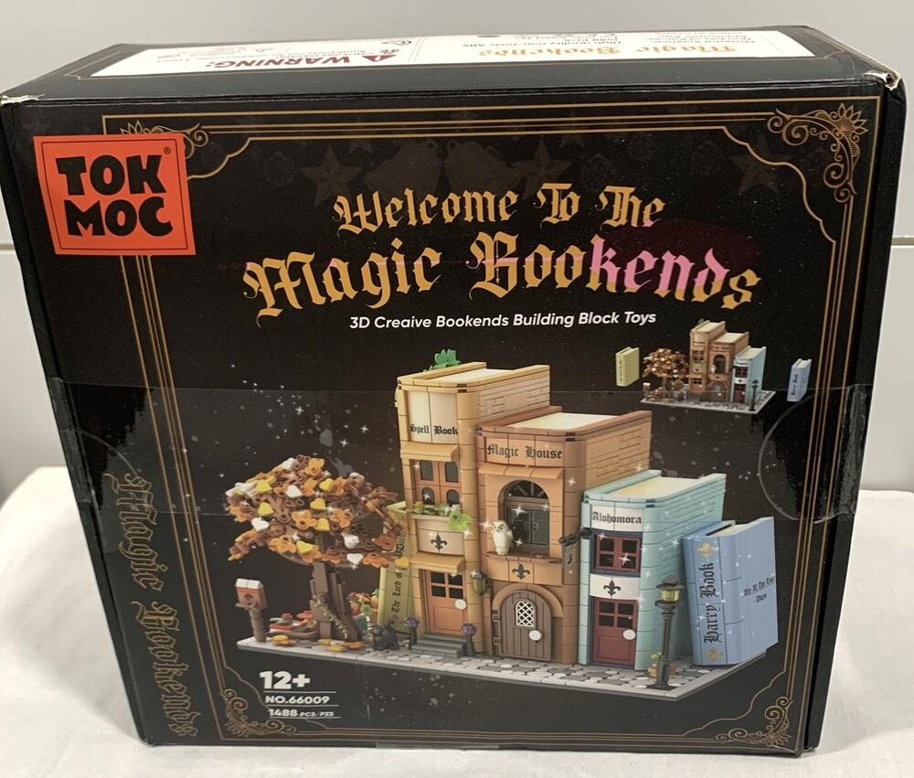 TocMoc Magic 3D Bookends  Building Block Toy 1488 pcs for Kids 12+
